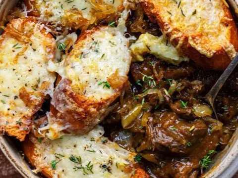 French Onion Beef Stew – Rich and Cheesy Comfort Food