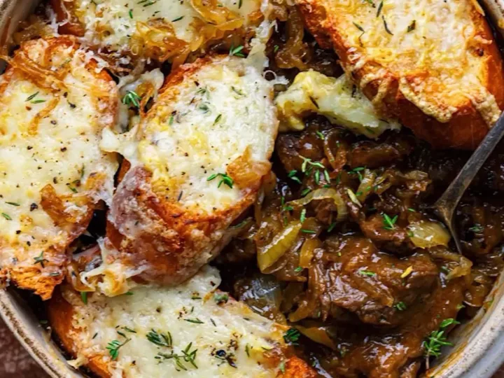 French Onion Beef Stew – Rich and Cheesy Comfort Food