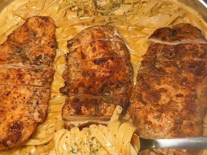 Garlic Parmesan Chicken Pasta – 30-Minute Comfort Food