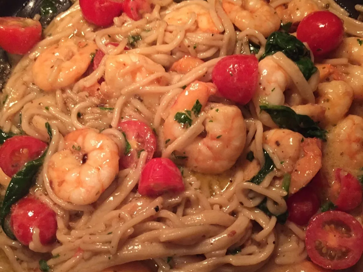 One-Pot Lemon Garlic Shrimp Pasta, freshly made and ready to serve